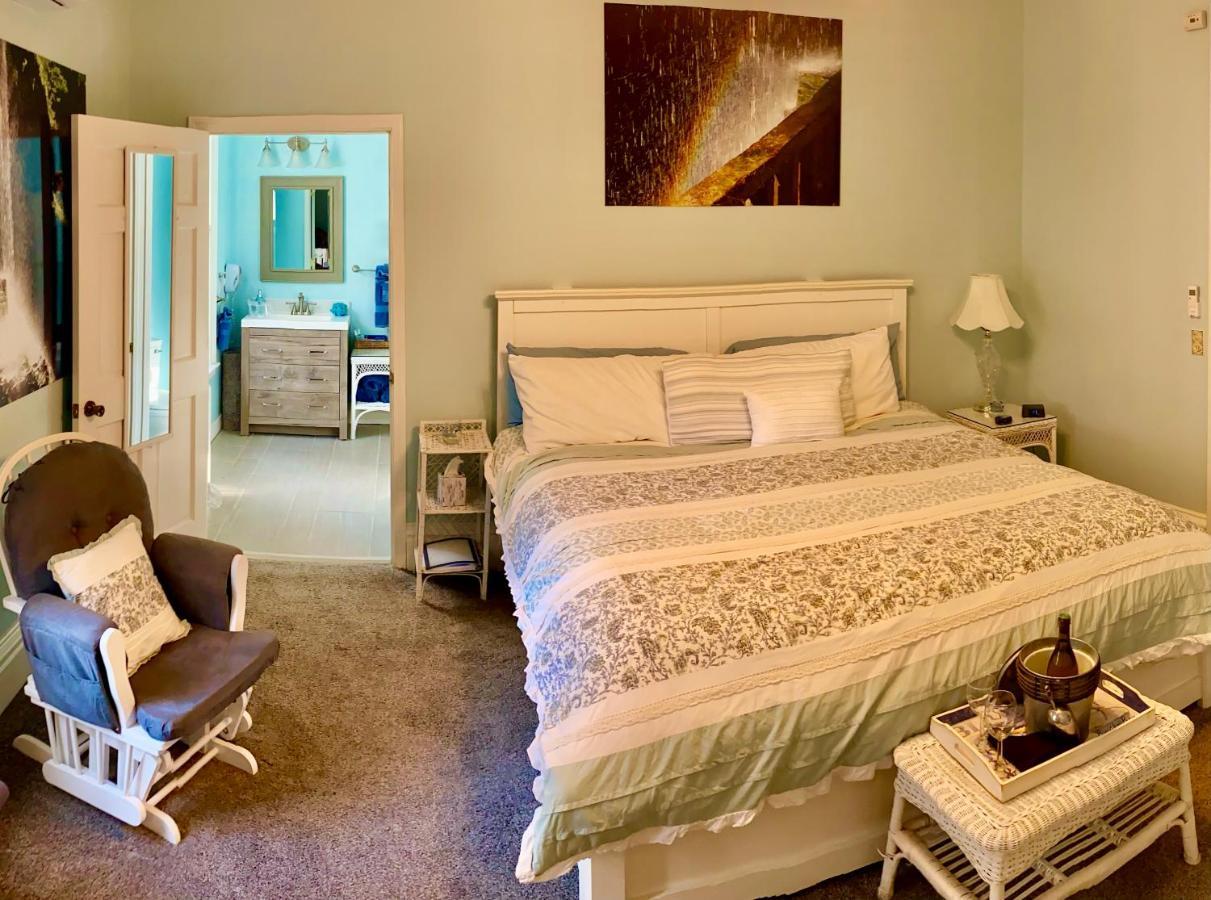 Tillinghast Manor Bed & Brunch Ovid ภายนอก รูปภาพ